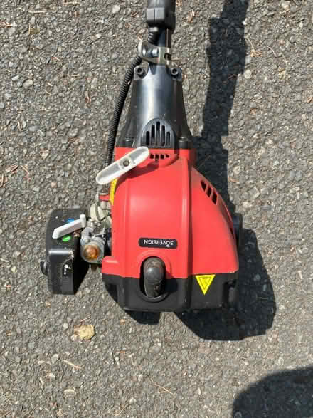 Photo of free Strimmer with broken feed head. (Little Malvern WR14) #1