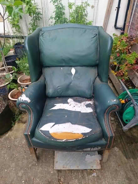 Photo of free Single sofa (Morden SM4) #4