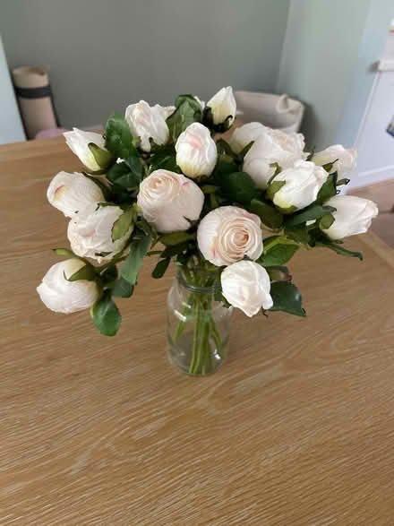 Photo of free Faux roses bouquet (Brixton SW2) #1