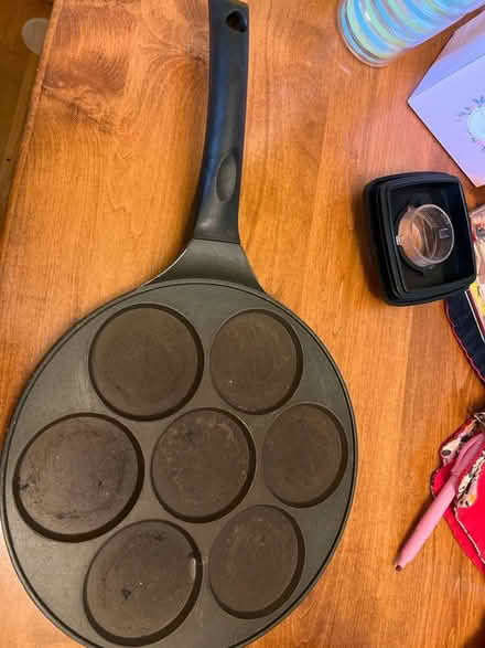 Photo of free Silver Dollar Pancake Pan (Woodside Forest) #1