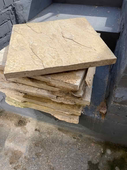 Photo of Yellow paving slabs (BR1) #1