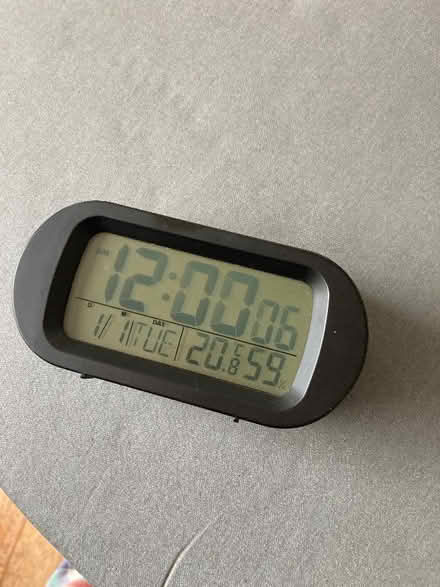 Photo of free Digital alarm clocks. Very loud (Hillbourne BH18) #2