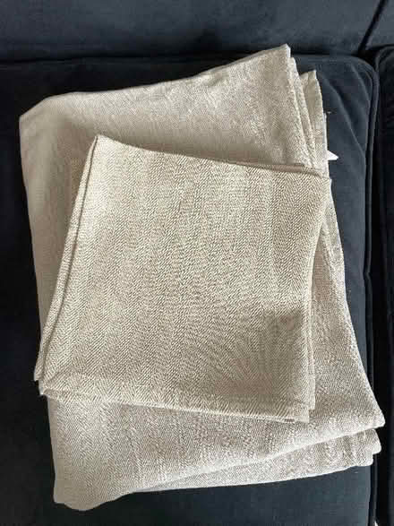Photo of free Gold table cloth and napkins (Seven Dials BN1) #1