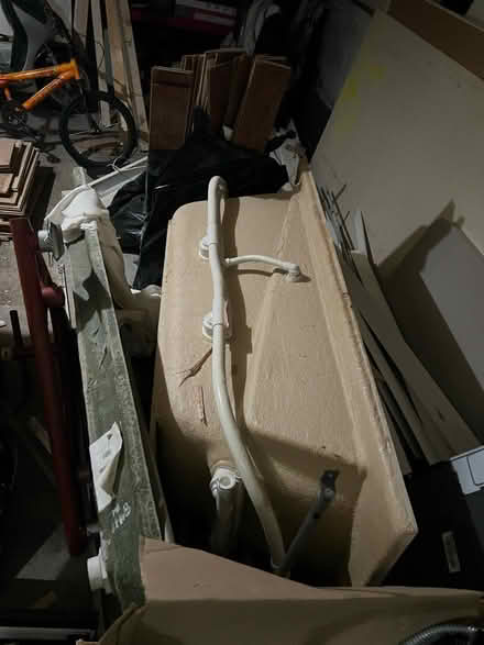 Photo of free jacuzzi tub , granite sink (60540) #1