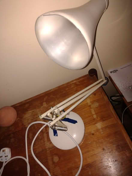Photo of free Anglepoise lamp (Gamston (near Morrisons) NG2) #1