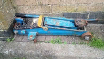 Photo of free 3 Ton Car Jack In Need of TLC (PL4) #1