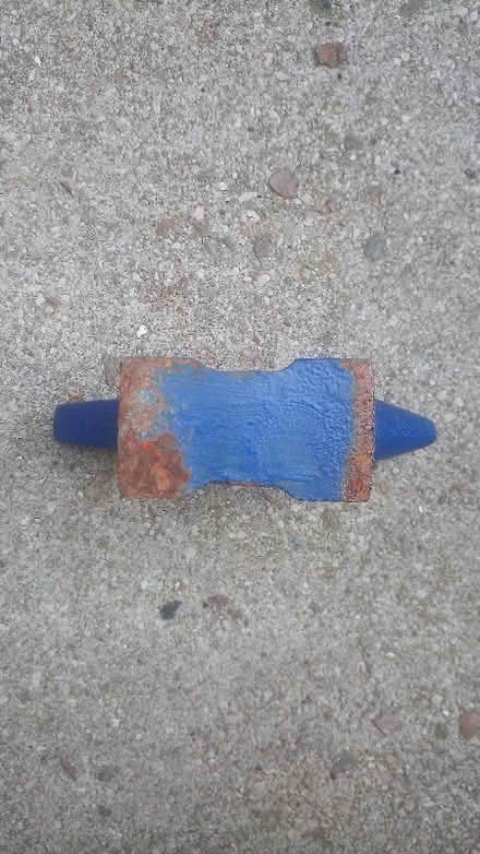 Photo of free 1kg Cast Iron Anvil (PL4) #3