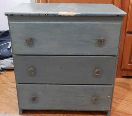 Photo of free short set of drawers (20882) #1