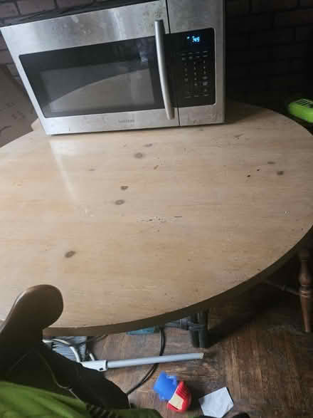 Photo of free Dinning table and 3 chairs (Lansdowne) #2