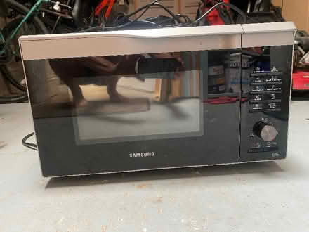 Photo of free Samsung microwave oven (Hoylake CH47) #1
