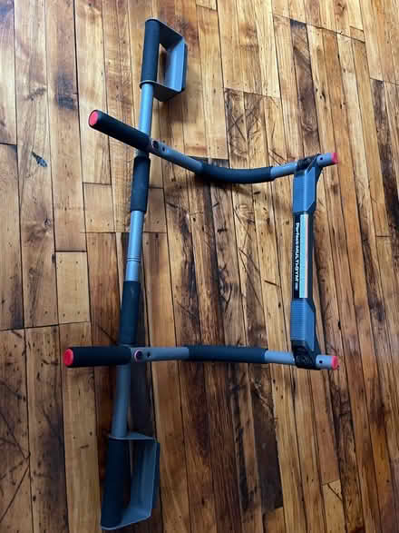 Photo of free Pull up bar (East Kensington) #2