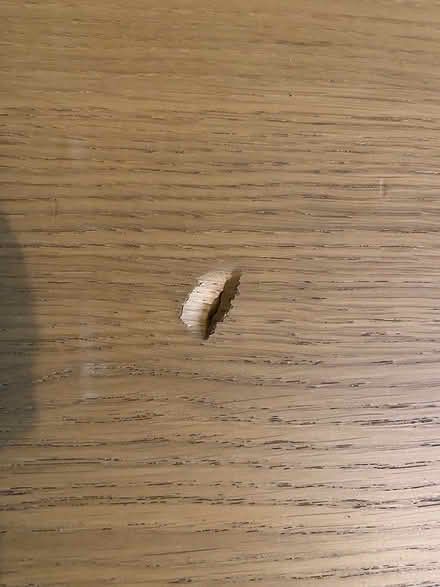 Photo of free IKEA malm desk in oak (East Sheen SW14) #2