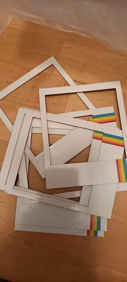 Photo of free Magnetic picture frames (Tooting SW17) #1