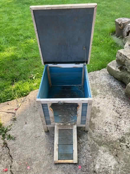 Photo of free Small Rabbit House (Bath BA2) #4