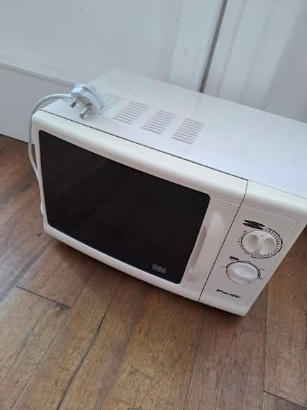Photo of free Microwave (Canterbury kent England) #1