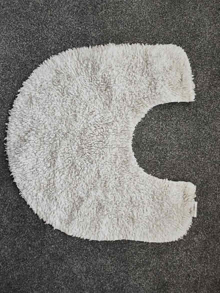 Photo of free 3 Used bath mats (Seven Kings, IG3, London) #4