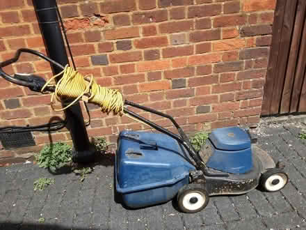 Photo of free Electric lawn mower (St Albans AL1) #2