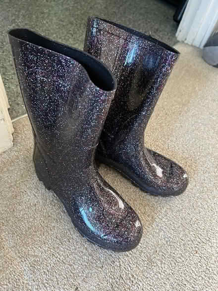 Photo of free Glitter wellies size 6 NEW (Peacehaven) #1