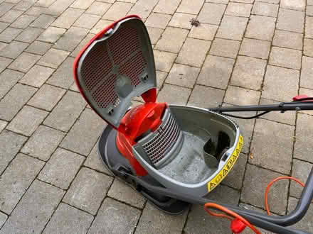 Photo of free Flynn HoverVac 270 lawnmower (Lode, CB25 NorthEast Cambridge) #3