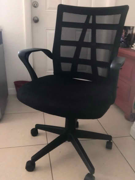 Photo of free Desk chair (Satellite beach) #1