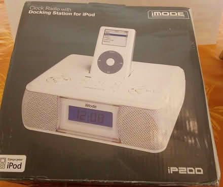 Photo of free Clock Radio wiPod Docking (Wallingford (Good Shepherd)) #1