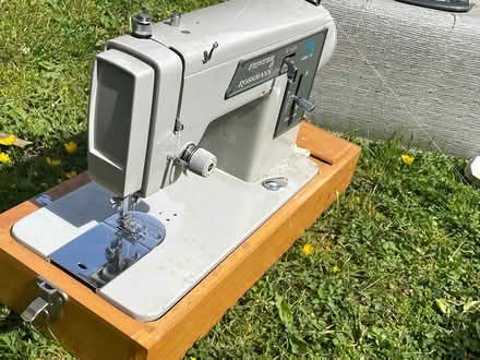 Photo of free Vintage sewing machine electric (W4) #4