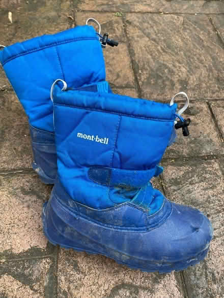 Photo of free Snow boots (for kids) (Hazel Grove SK7) #1