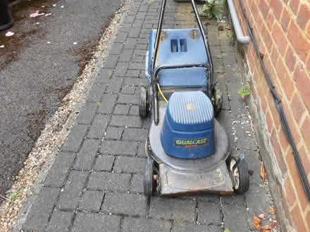 Photo of free Electric lawn mower (St Albans AL1) #1
