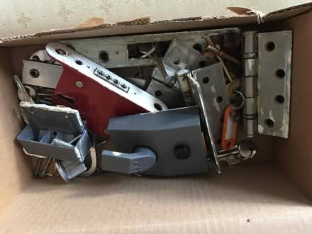 Photo of free ironmongery (SW15) #1