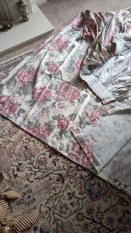 Photo of free Pair of pretty flowered curtains (Wellingborough NN8) #1