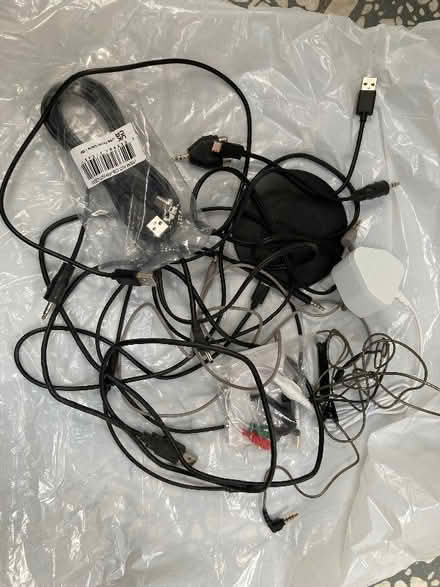 Photo of free Miscellaneous cables (Fishponds BS16) #1