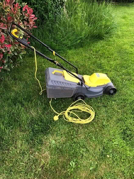 Photo of free Electric lawnmower (Barnards Green, WR14) #1