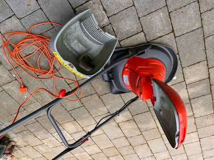 Photo of free Flynn HoverVac 270 lawnmower (Lode, CB25 NorthEast Cambridge) #4
