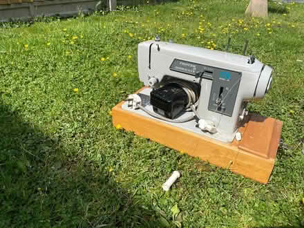 Photo of free Vintage sewing machine electric (W4) #1