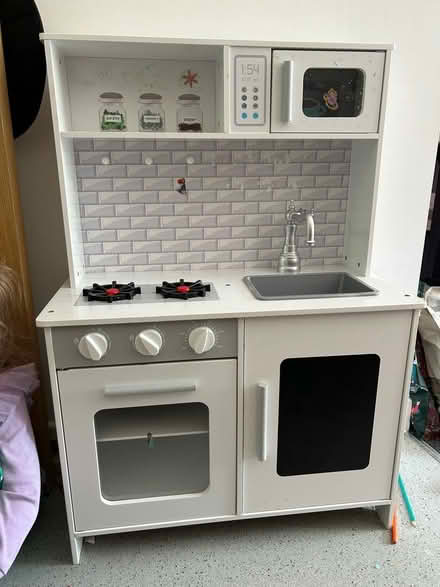 Photo of free Children’s kitchen and accessories (TN38) #1