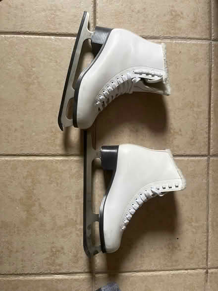 Photo of free Women’s ice skates size 9 (Southwest Oakville) #2