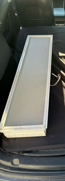 Photo of free Fluorescent Ceiling Fixture (Mississauga/ Streetsville) #1