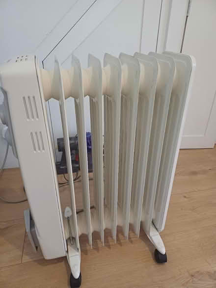 Photo of free NOT WORKING Dimplex oil heater (W12) #1
