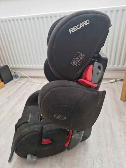 Photo of free Child's car seat (EN1) #2