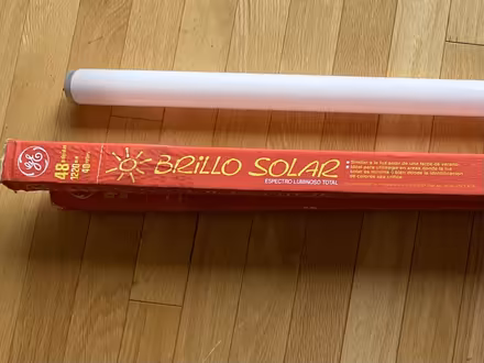 Photo of free Fluorescent tube lights (Hunt Club Park) #1