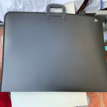 Photo of free A3 art holder (Surrey Heath GU15) #1
