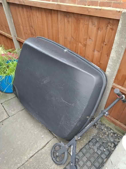 Photo of free Roof box (Loughborough LE11) #1