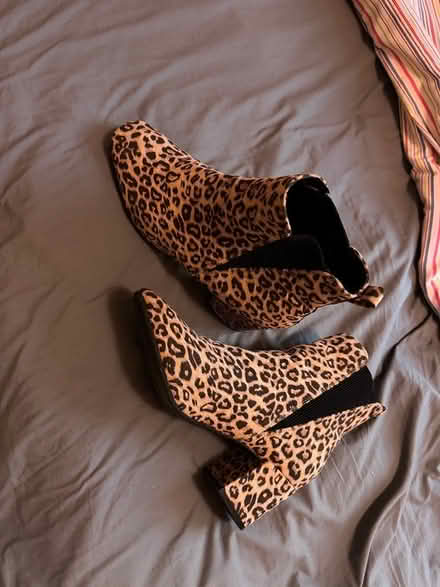 Photo of free Women’s boots size 8 (Camberwell SE5) #1