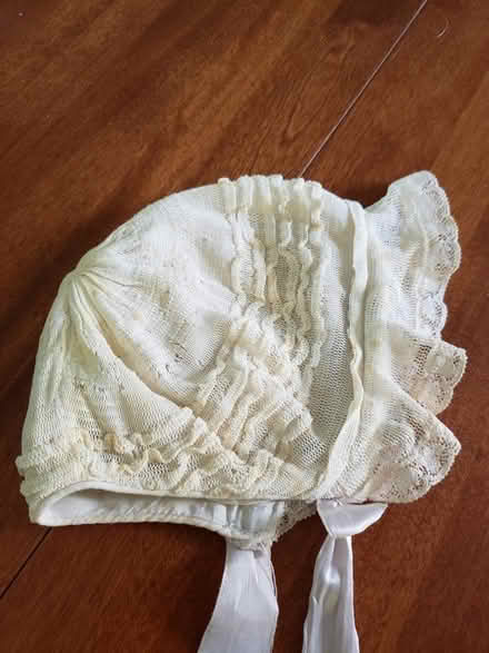Photo of free very old baby (or doll) bonnet (Greektown) #3