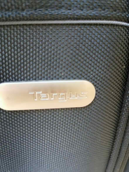 Photo of free Targus work suitcase (SG9) #2