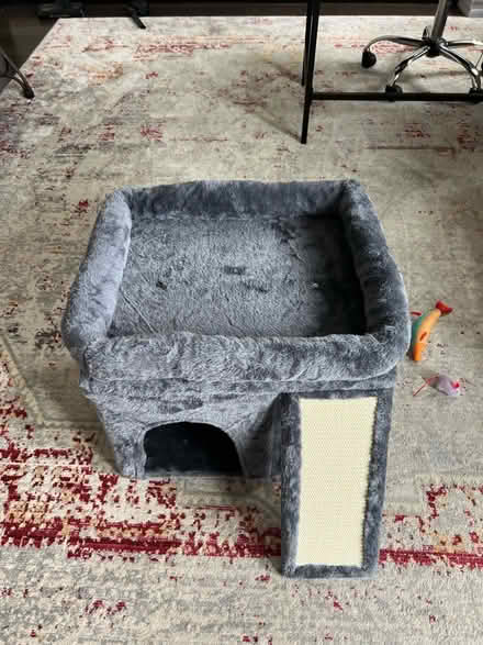 Photo of free Kitty house- brand new (Park view\Petworth) #1