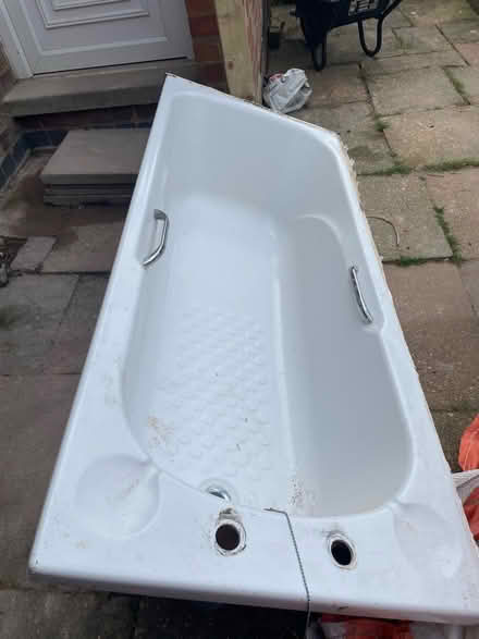 Photo of free 1700 bath white (Arnold. Nottingham) #1