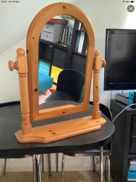 Photo of free Dressing-table mirror (Harrogate HG1) #1