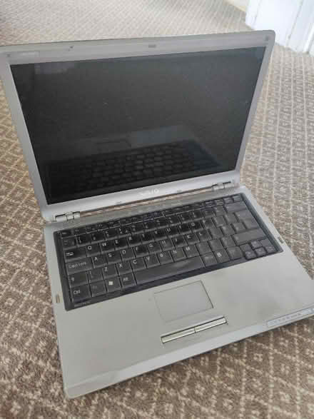 Photo of free Sony Vaio - only runs Windows XP (Finchley N3) #2