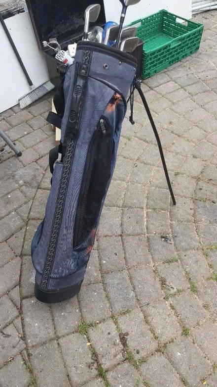 Photo of free Set of golf clubs and bag (Harrow HA3) #4